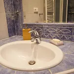 Spacious For Teams & Families With Balcony, Fast Wifi Near Center * Братислава