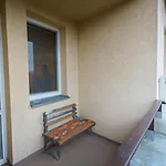 Апартаменти Spacious For Teams & Families With Balcony, Fast Wifi Near Center *