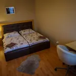 Spacious For Teams & Families With Balcony, Fast Wifi Near Center Братислава