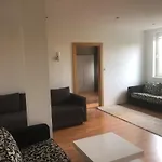 Spacious For Teams & Families With Balcony, Fast Wifi Near Center Lejlighed Bratislava