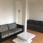Spacious For Teams & Families With Balcony, Fast Wifi Near Center Братислава