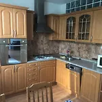 Spacious For Teams & Families With Balcony, Fast Wifi Near Center Апартаменти