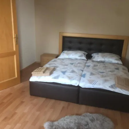 Appartamento Spacious With A Fireplace In The Bratislava