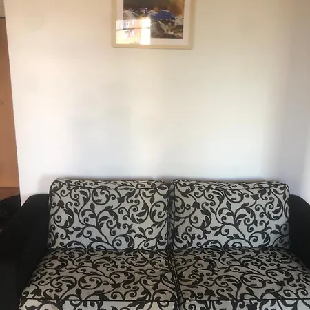 Spacious For Teams & Families With Balcony, Fast Wifi Near Center Apartmán