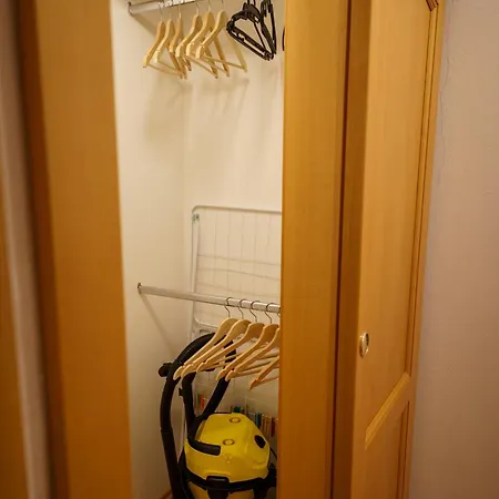 Spacious For Teams & Families With Balcony, Fast Wifi Near Center Apartmán *