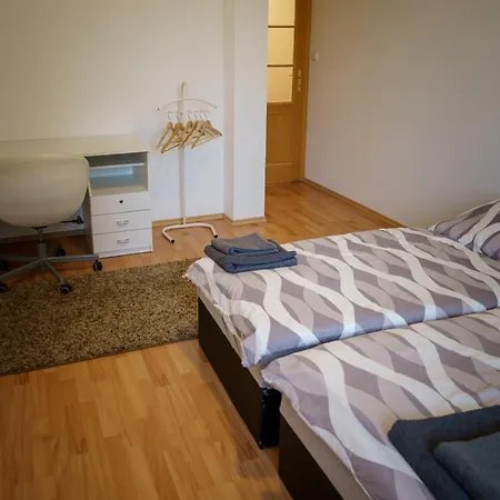 Apartmán Spacious For Teams & Families With Balcony, Fast Wifi Near Center *