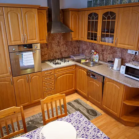 Apartmán Spacious For Teams & Families With Balcony, Fast Wifi Near Center Bratislava