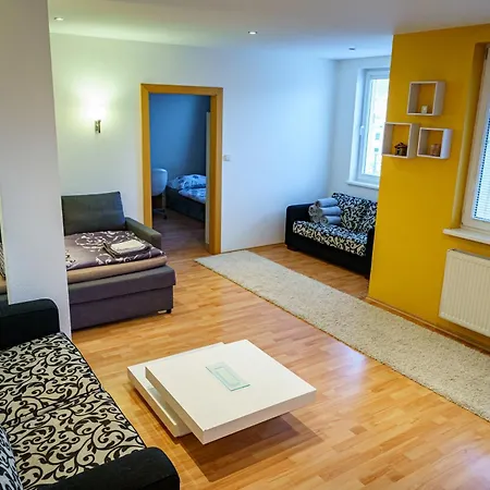 Spacious With A Fireplace In The