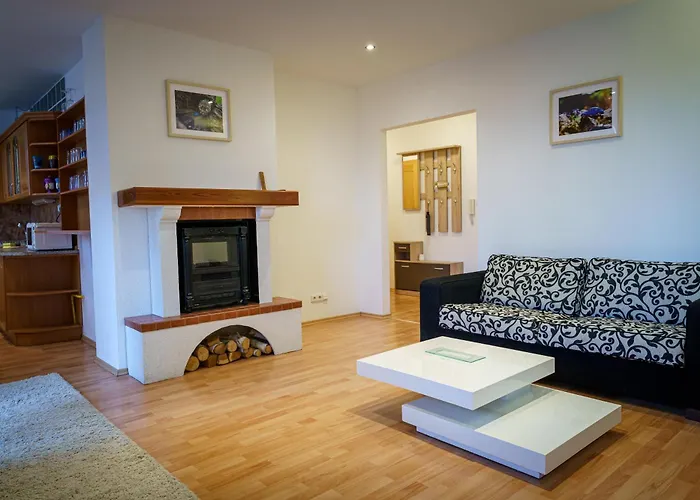 Spacious 2br For Teams & Families With Balcony, Fast Wifi Near Center * Bratislava