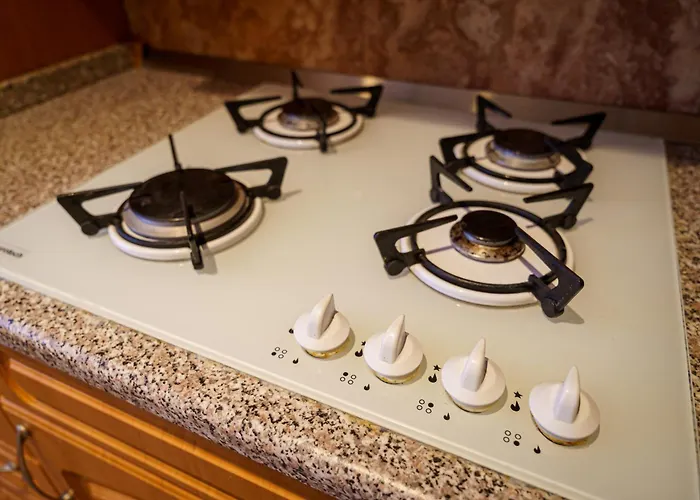 公寓 Spacious 2br For Teams & Families With Balcony, Fast Wifi Near Center