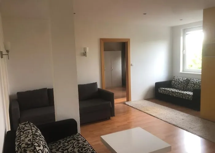 Spacious 2br For Teams & Families With Balcony, Fast Wifi Near Center Apartment Bratislava