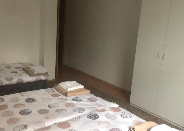 Spacious With A Fireplace In The *