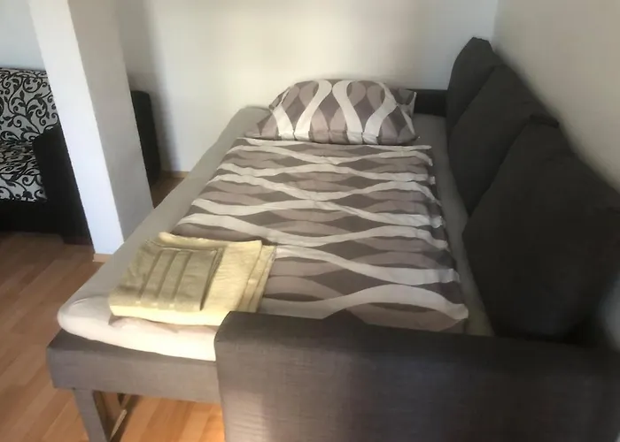 Spacious 2br For Teams & Families With Balcony, Fast Wifi Near Center * 布拉迪斯拉发