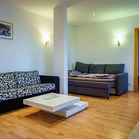 Apartment Spacious With A Fireplace In The Bratislava