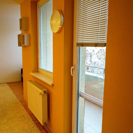 Apartament Spacious With A Fireplace In The