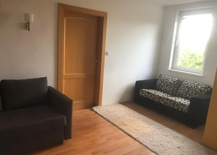 Spacious For Teams & Families With Balcony, Fast Wifi Near Center