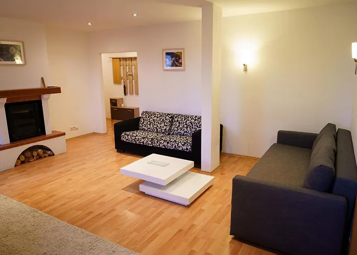 شقة Spacious With A Fireplace In The *